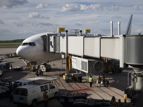 Flughafen München - Terminal 1/Gate D55 - Warten auf's Boarding